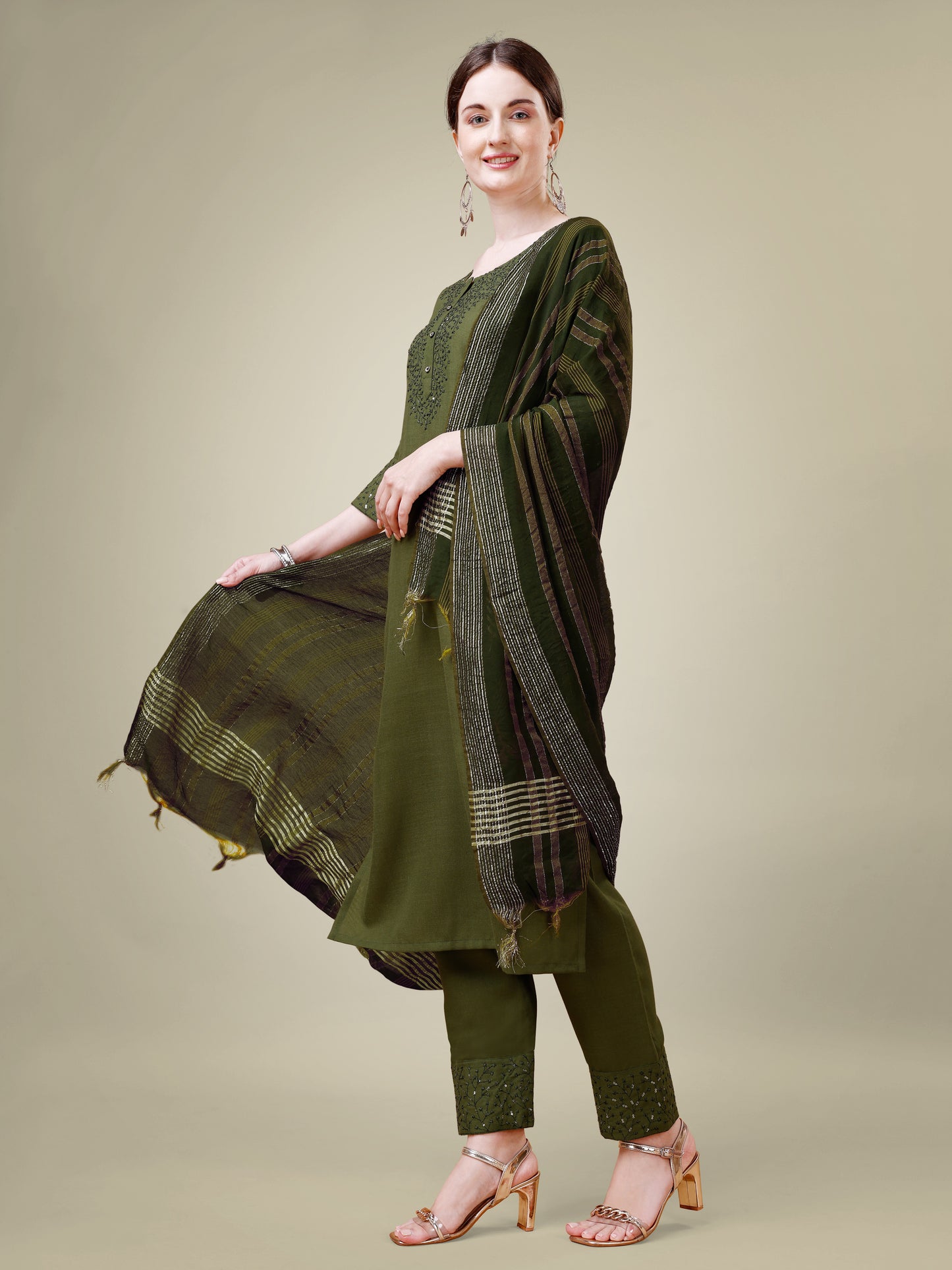 Graceful Glamour Embroidery Kurti with Pant and Dupatta Set