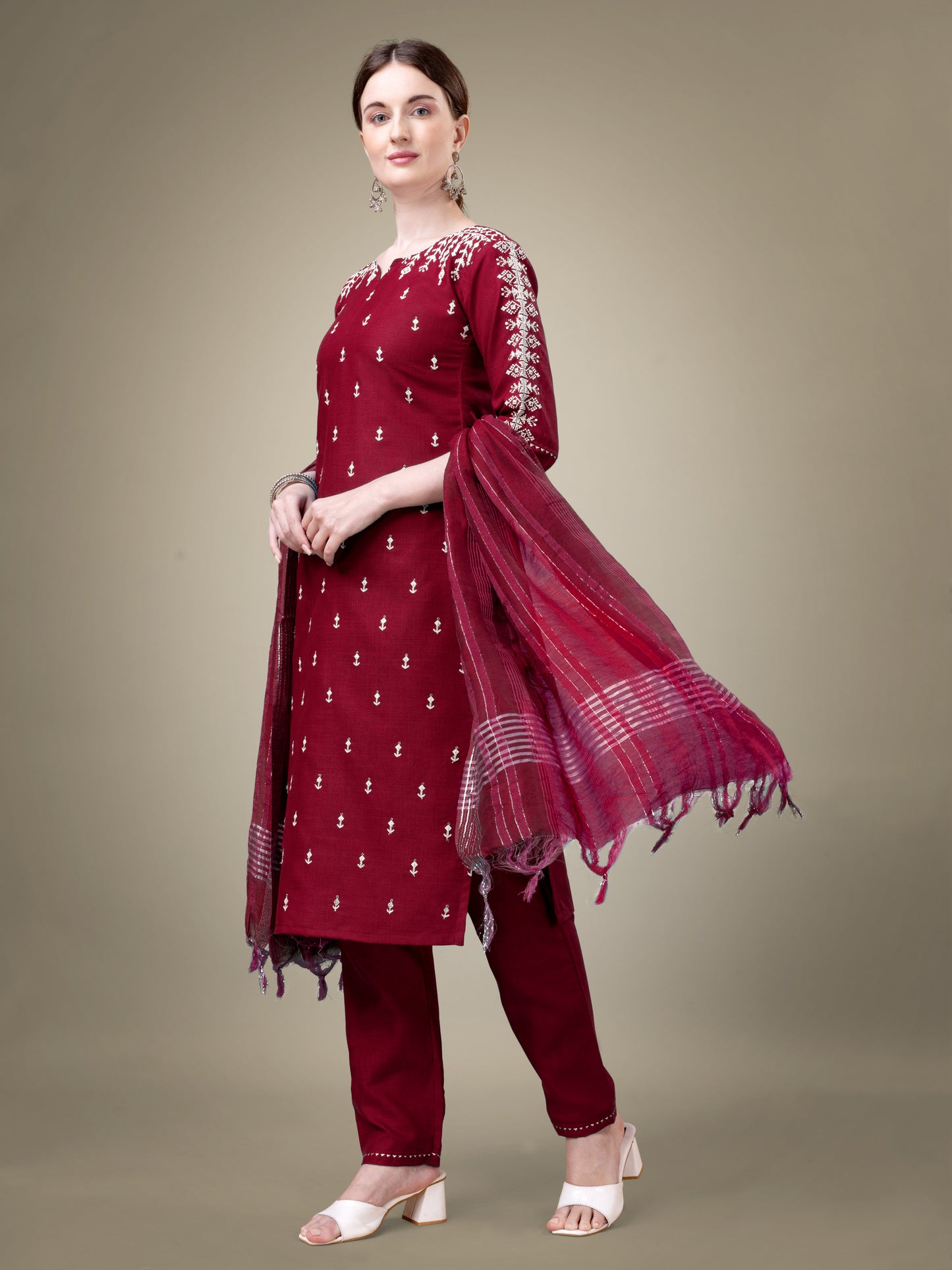 Majestic Moments Embroidery Kurti with Pant and Dupatta Set