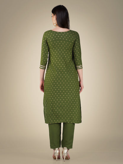 Elegant Heritage Embroidery Kurti with Pant and Dupatta Set