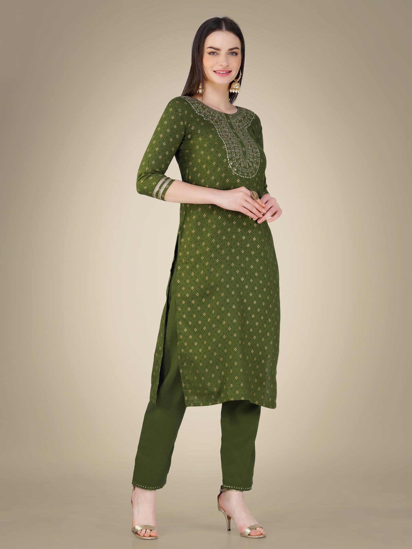 Elegant Heritage Embroidery Kurti with Pant and Dupatta Set