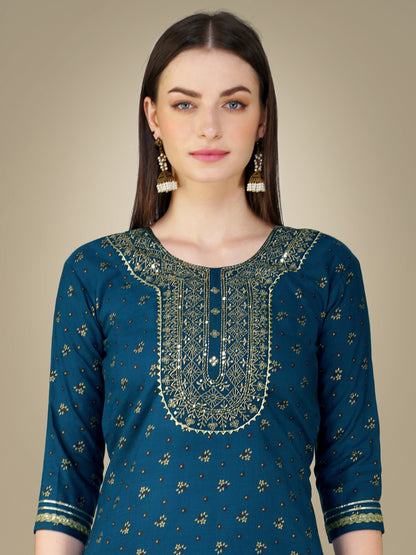 Elegant Heritage Embroidery Kurti with Pant and Dupatta Set