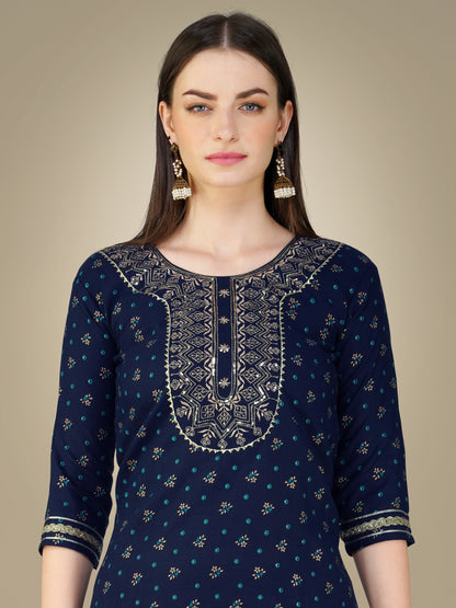 Elegant Heritage Embroidery Kurti with Pant and Dupatta Set