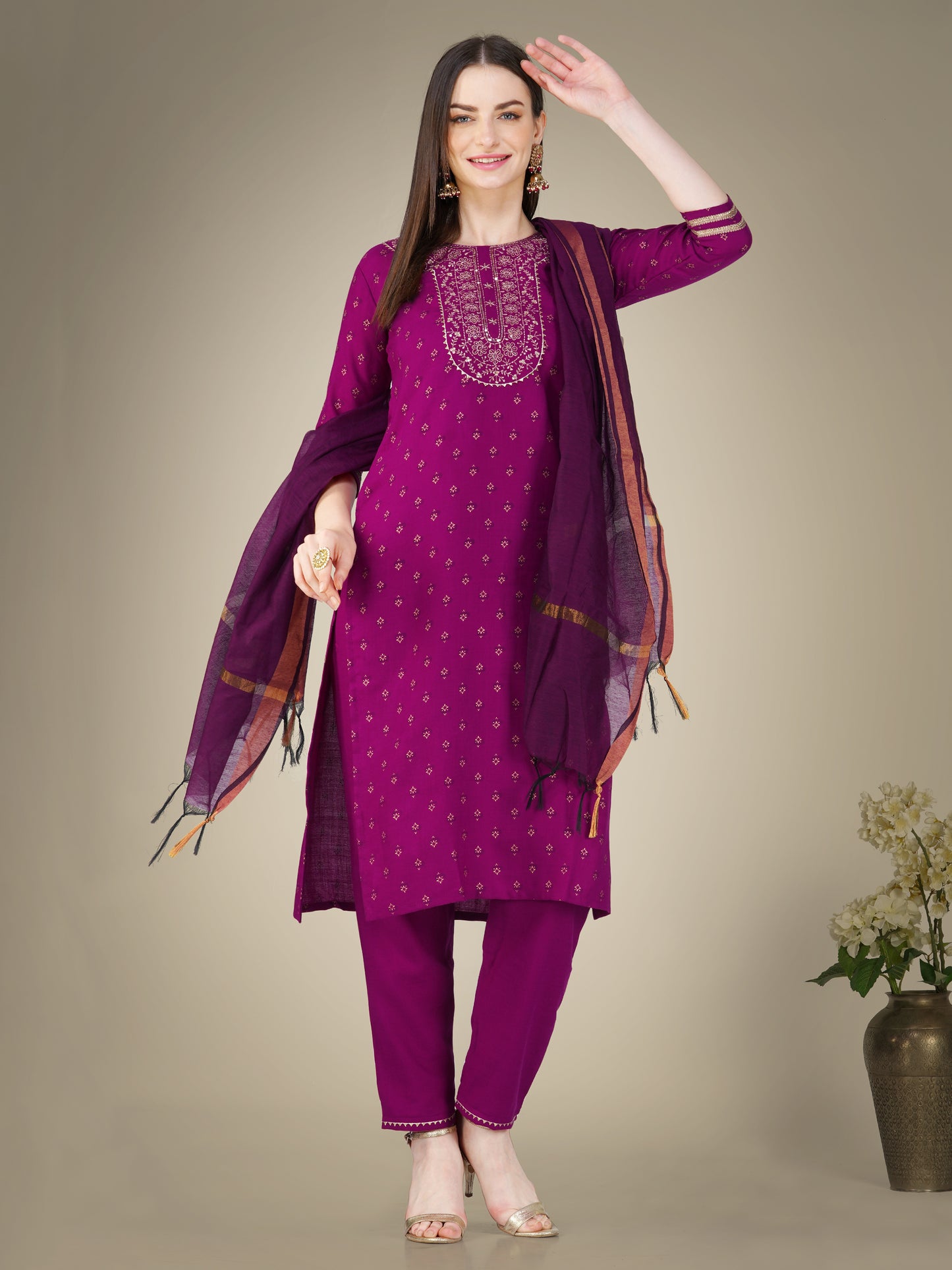 Elegant Heritage Embroidery Kurti with Pant and Dupatta Set