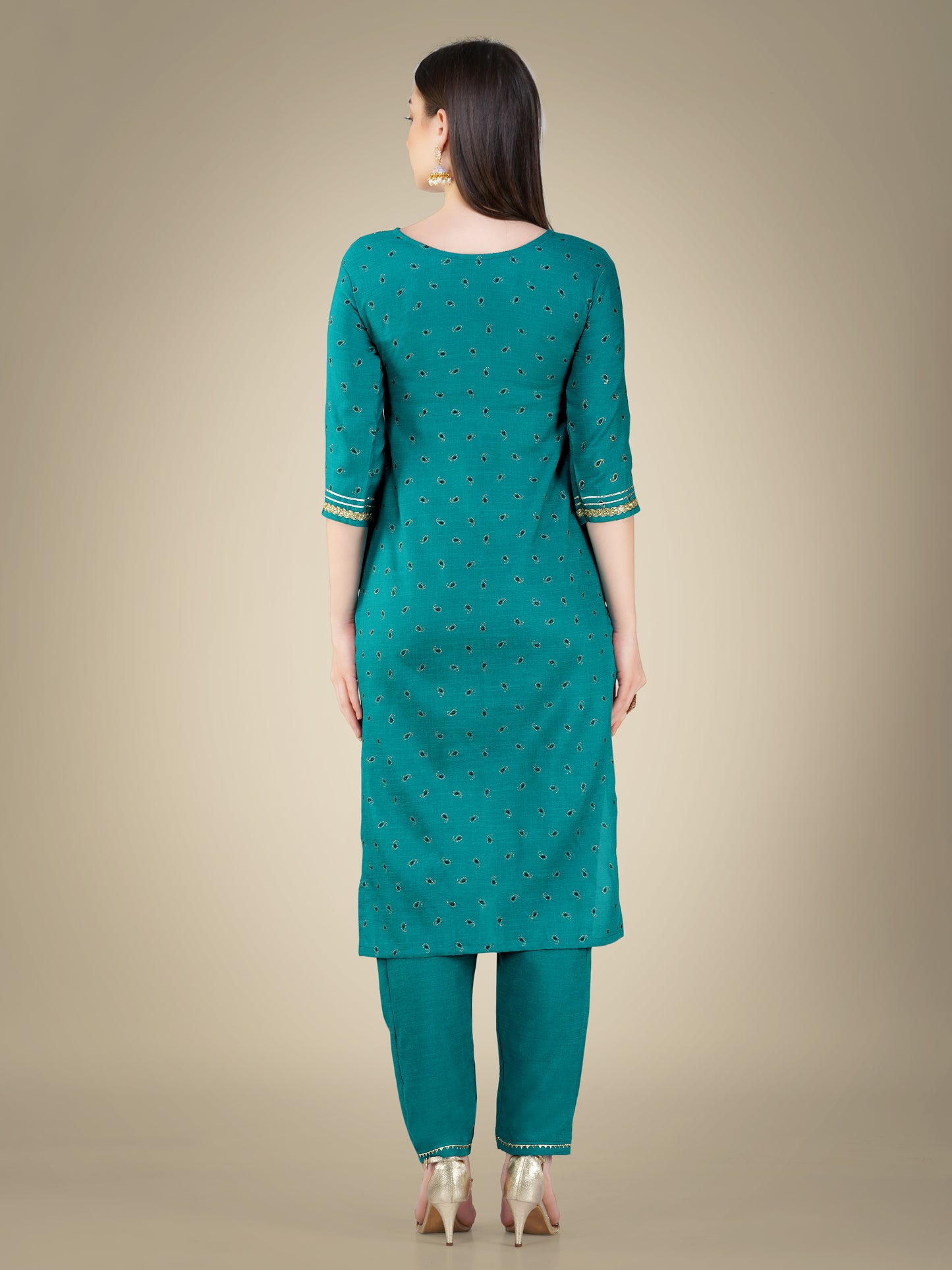 Elegant Heritage Embroidery Kurti with Pant and Dupatta Set