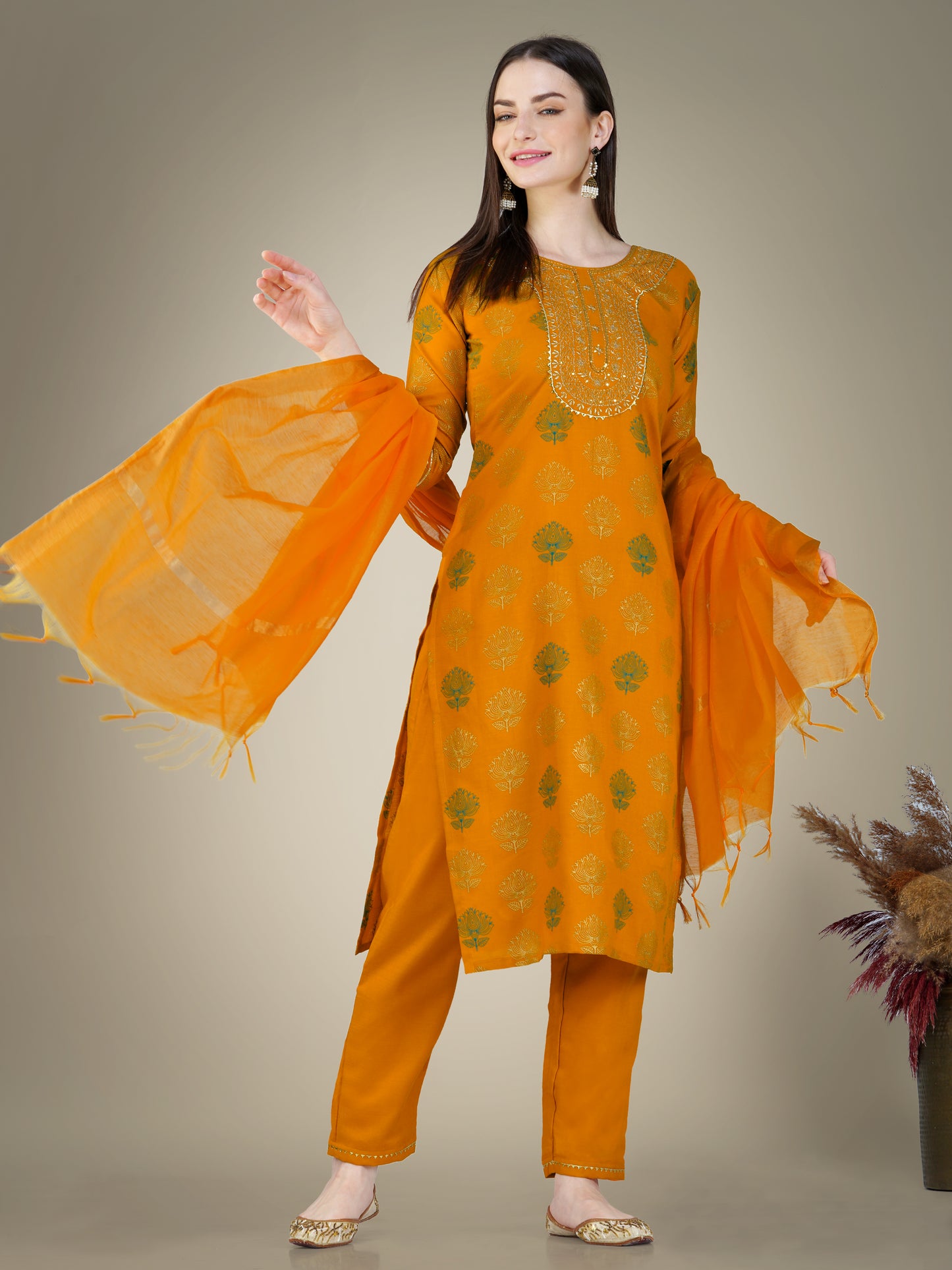 Elegant Heritage Embroidery Kurti with Pant and Dupatta Set