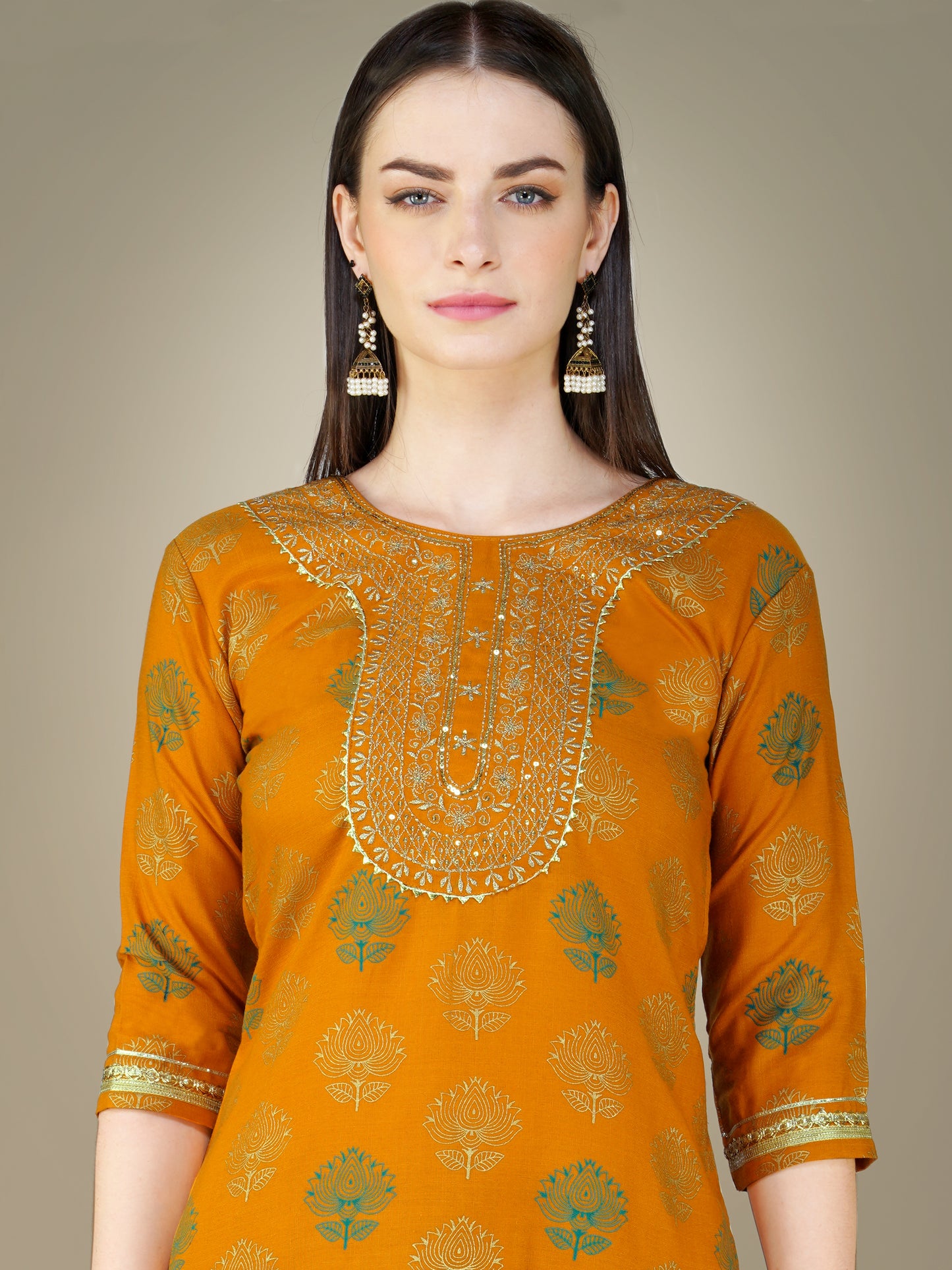 Elegant Heritage Embroidery Kurti with Pant and Dupatta Set