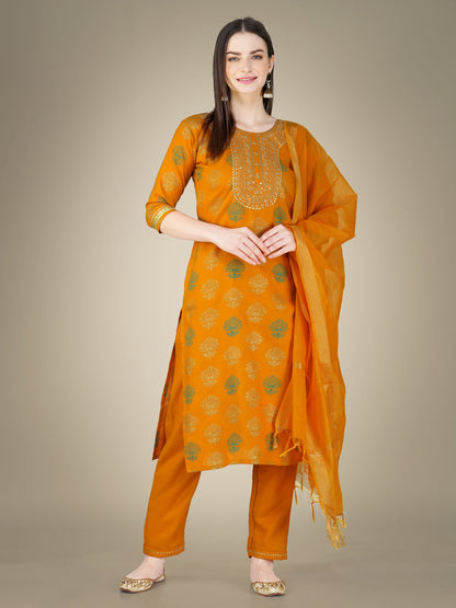 Elegant Heritage Embroidery Kurti with Pant and Dupatta Set