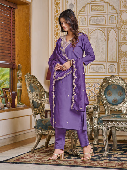 Lavander Luxe Embroidered kurti with pant and dupatta set