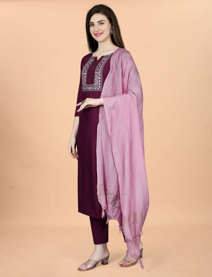 Women Cotton Blend heavy embroidery Kurta With Pant And Dupata Set