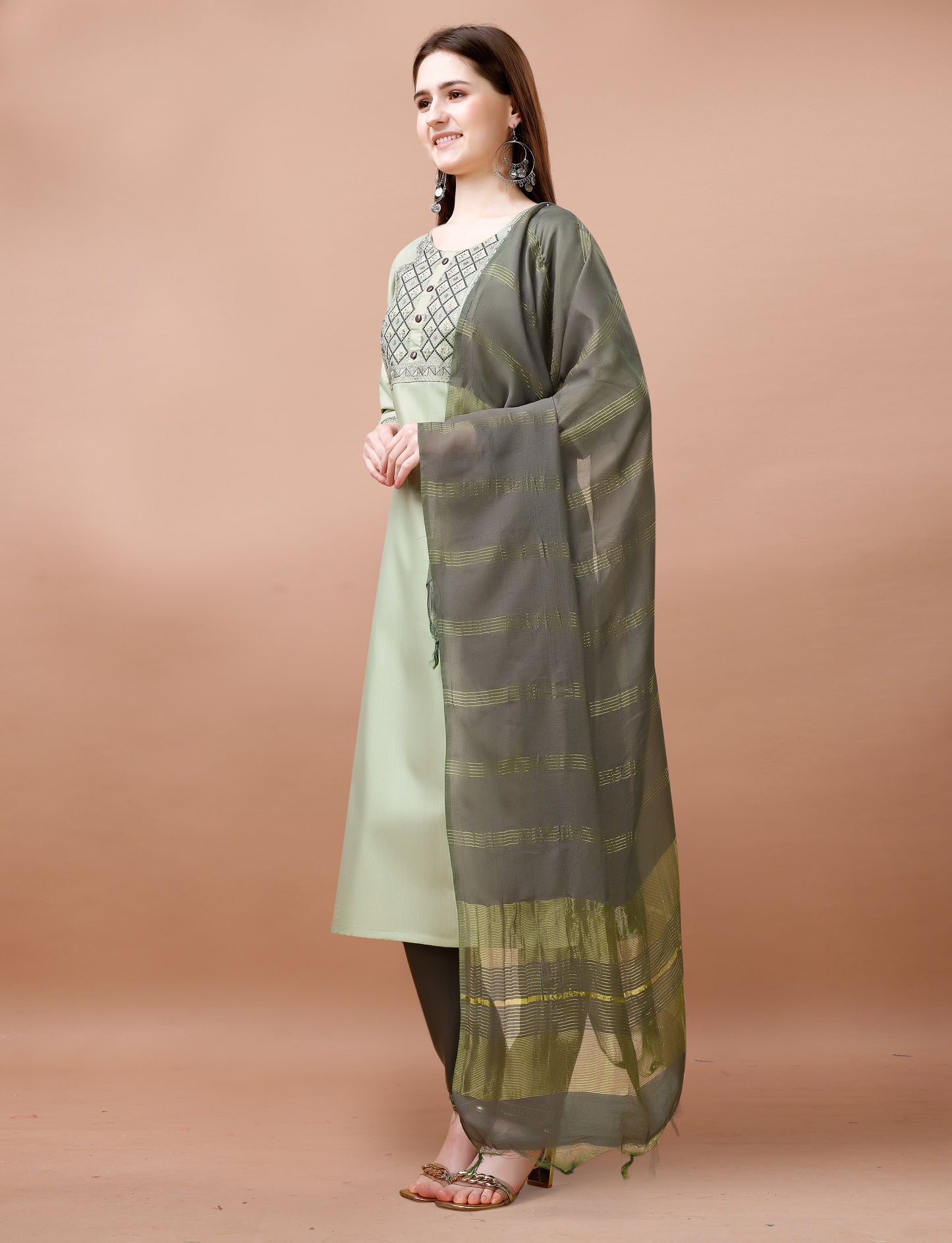 Women Cotton Blend heavy embroidery Kurta With Pant And Dupata Set