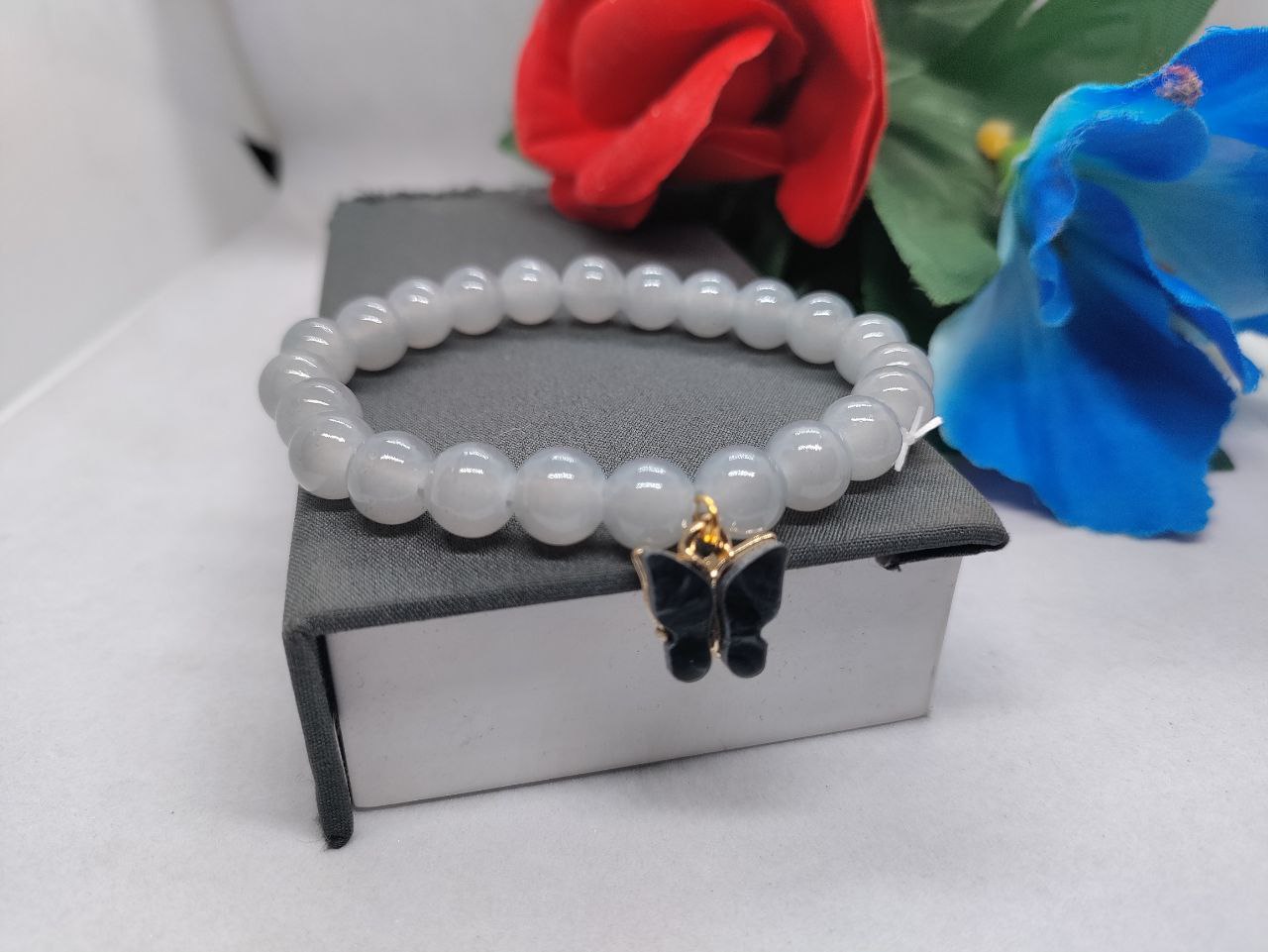 Stylish Bracelet For Women And Girls And Also For Gifts